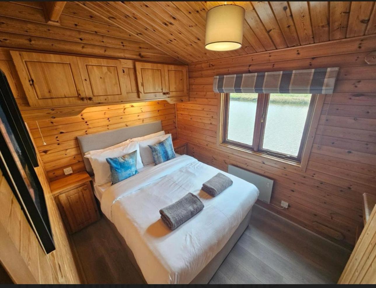 Hickling Broads Lodge Houseboat ستالهام المظهر الخارجي الصورة