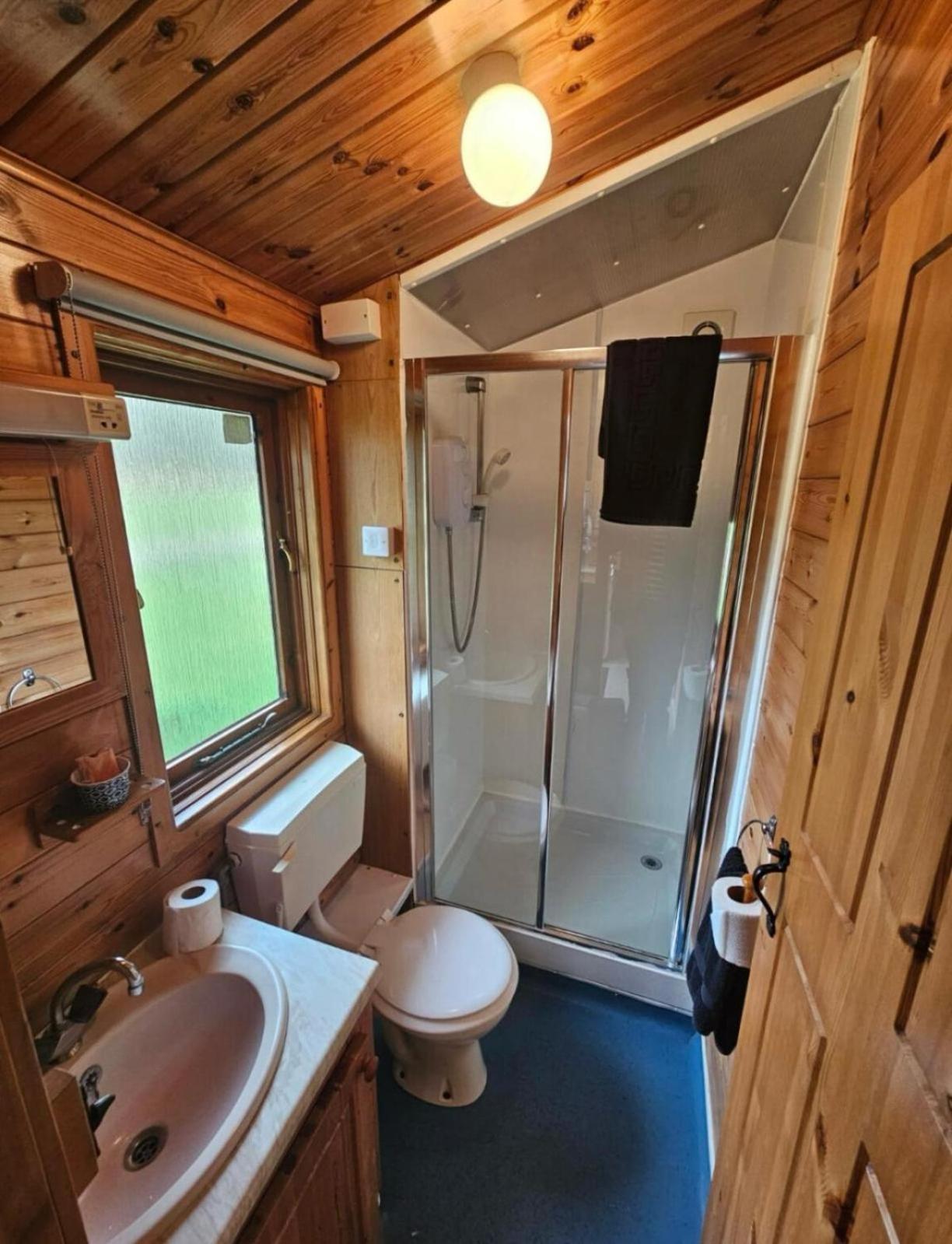 Hickling Broads Lodge Houseboat ستالهام المظهر الخارجي الصورة